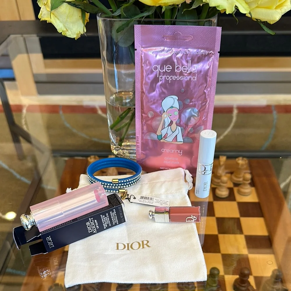 Dior Lipstick and Que Bella Face Mask Set